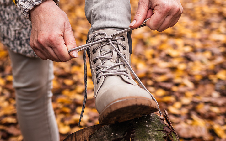 Round and thick laces