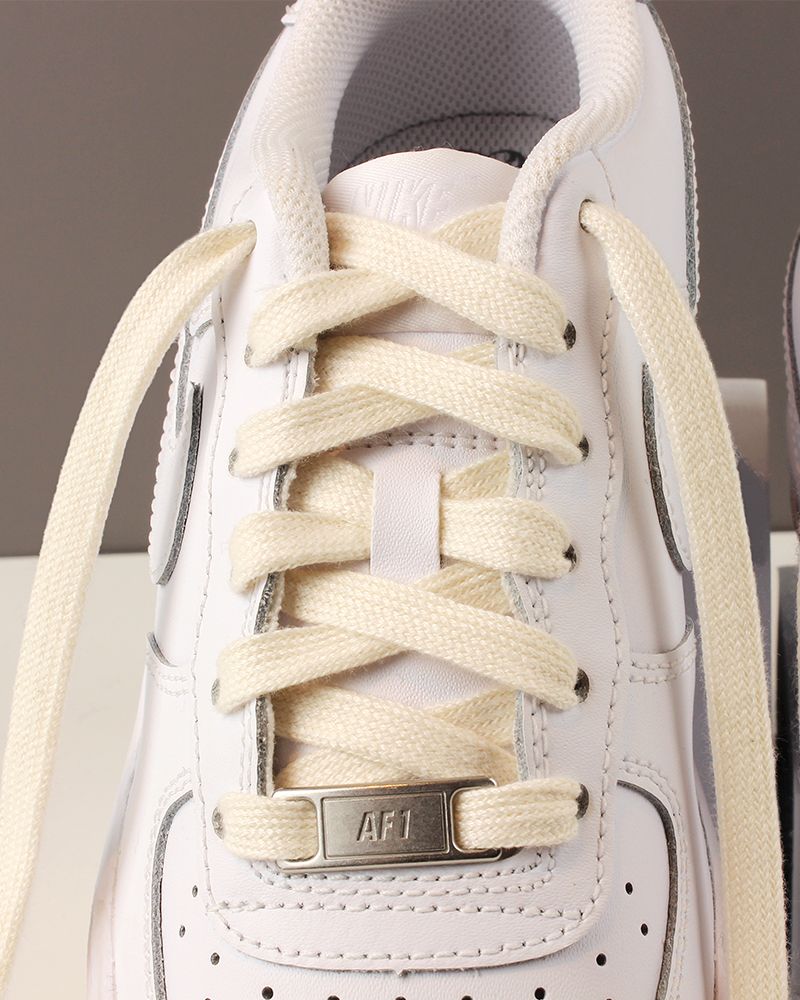 Flat and wide laces, white cream - 2